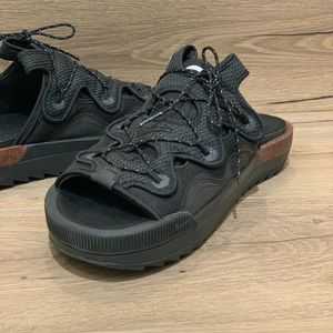 Nike Offline 2.0 Slip-On / Black / Size 11 / Worn 2x / No Box